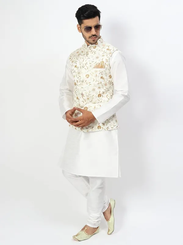 Men's_Silk_Blend_Kurta_Pajama_with_Designer_Ethnic_Nehru_Jacket/Modi_Jacket