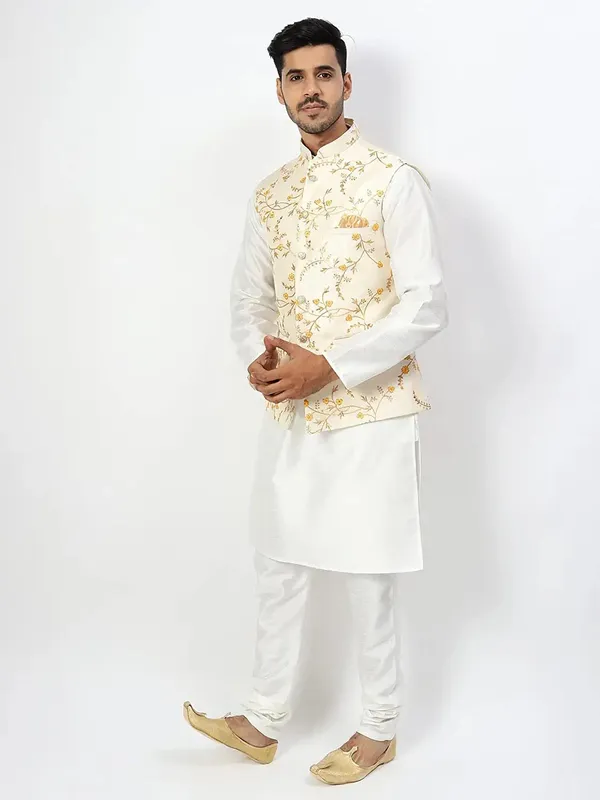 Men's_Silk_Blend_Kurta_Pajama_with_Designer_Ethnic_Nehru_Jacket/Modi_Jacket
