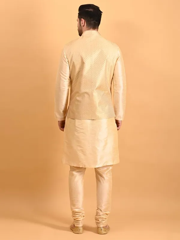 Men's_Silk_Blend_Kurta_Pajama_with_Nehru_Jacket/Modi_Jacket