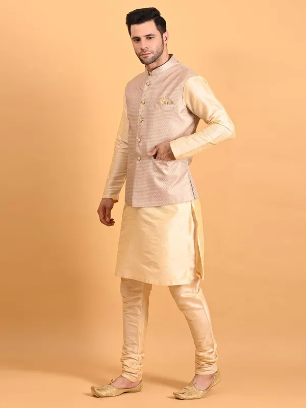 Men's_Silk_Blend_Kurta_Pajama_with_Nehru_Jacket/Modi_Jacket