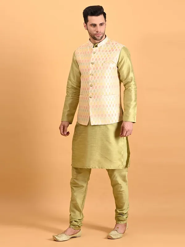 Men's_Silk_Blend_Kurta_Pajama_with_Nehru_Jacket/Modi_Jacket