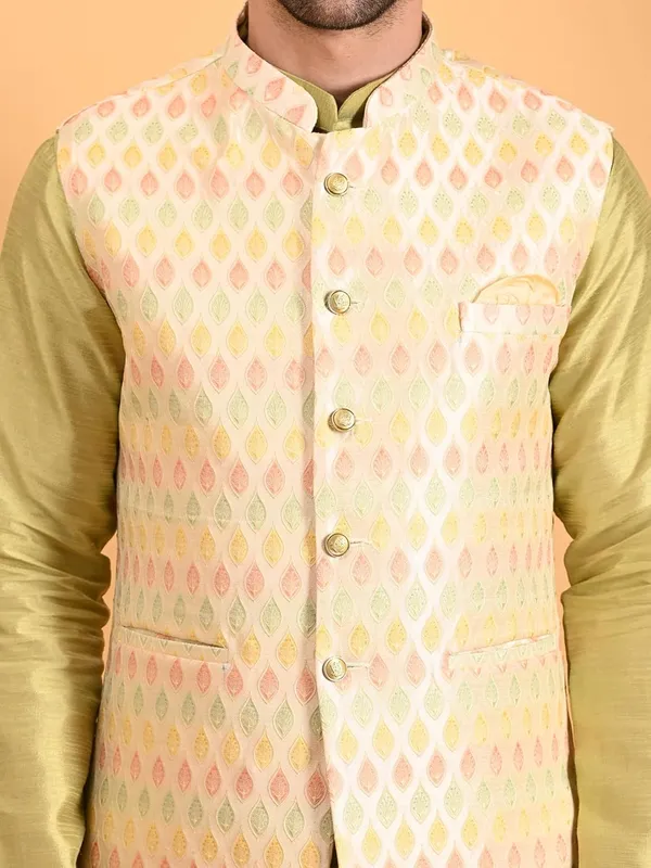 Men's_Silk_Blend_Kurta_Pajama_with_Nehru_Jacket/Modi_Jacket