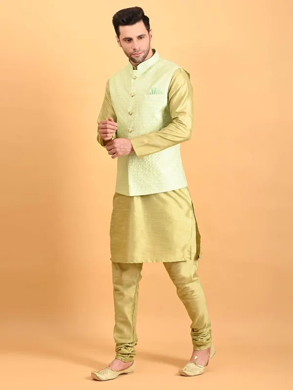 Men's_Silk_Blend_Kurta_Pajama_with_Nehru_Jacket/Modi_Jacket