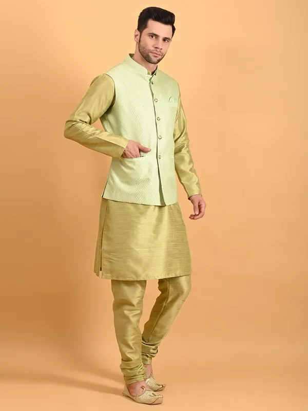 Men's_Silk_Blend_Kurta_Pajama_with_Nehru_Jacket/Modi_Jacket