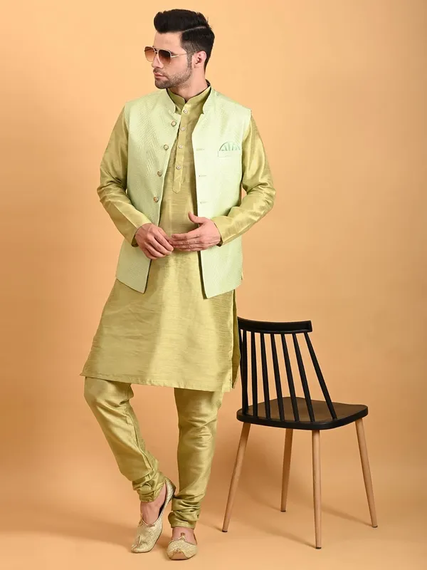 Men's_Silk_Blend_Kurta_Pajama_with_Nehru_Jacket/Modi_Jacket