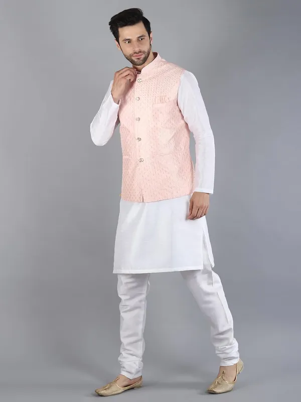 Men's_Silk_Blend_Kurta_Pajama_with_Nehru_Jacket/Modi_Jacket