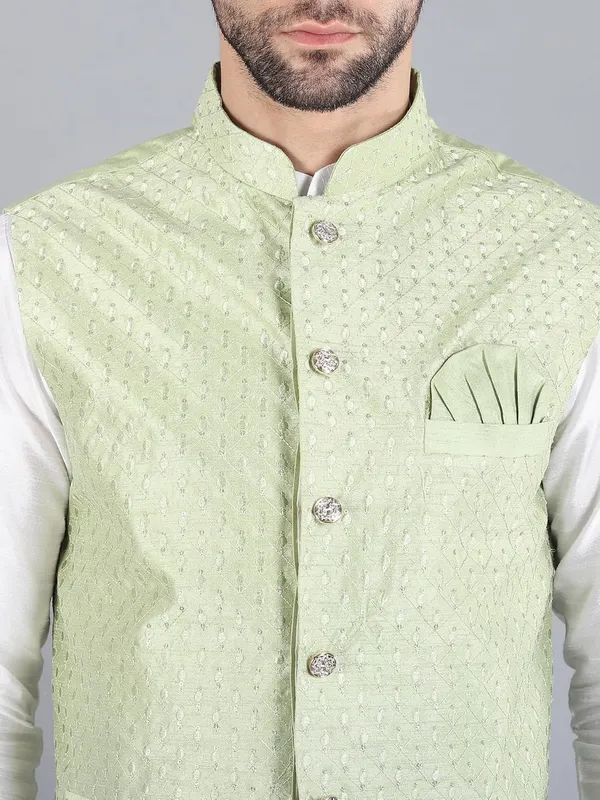 Men's_Silk_Blend_Kurta_Pajama_with_Nehru_Jacket/Modi_Jacket