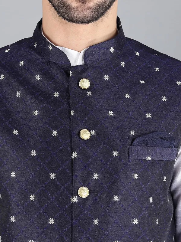 Men's_Silk_Blend_Kurta_Pajama_with_Nehru_Jacket/Modi_Jacket