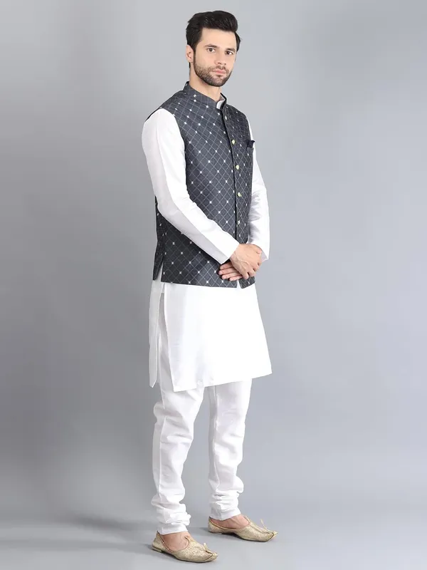 Men's_Silk_Blend_Kurta_Pajama_with_Nehru_Jacket/Modi_Jacket