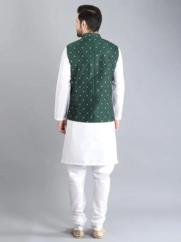 Men's_Silk_Blend_Kurta_Pajama_with_Nehru_Jacket/Modi_Jacket