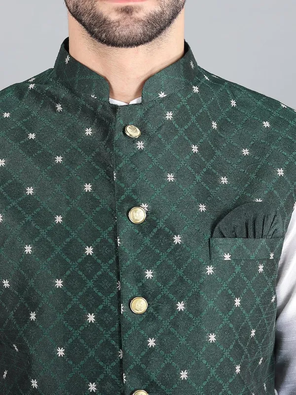 Men's_Silk_Blend_Kurta_Pajama_with_Nehru_Jacket/Modi_Jacket