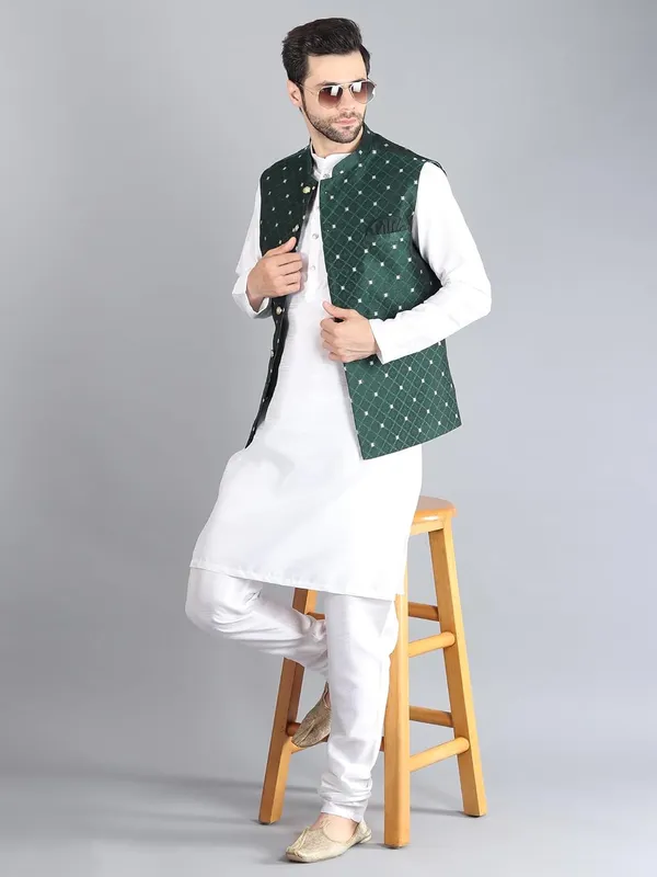 Men's_Silk_Blend_Kurta_Pajama_with_Nehru_Jacket/Modi_Jacket