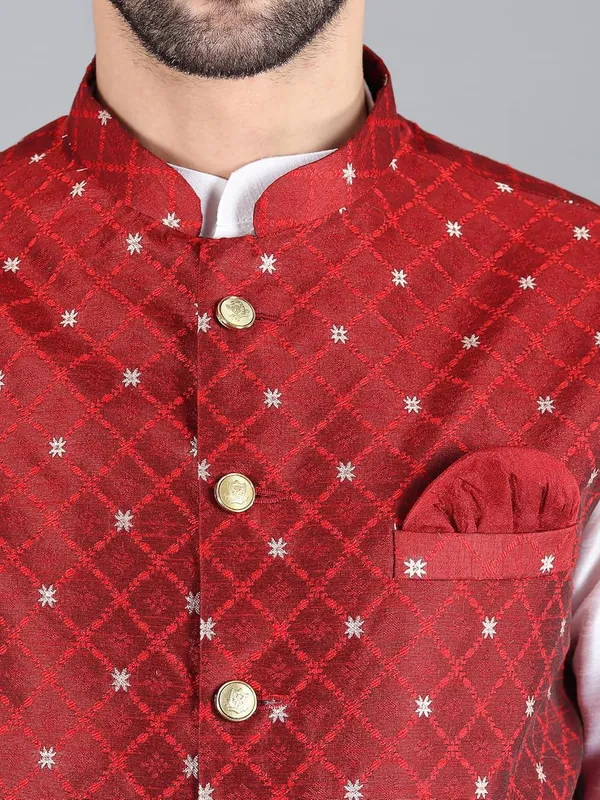 Men's_Silk_Blend_Kurta_Pajama_with_Nehru_Jacket/Modi_Jacket