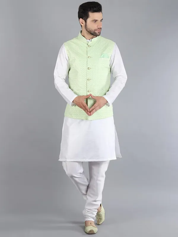 Men's_Silk_Blend_Kurta_Pajama_with_Nehru_Jacket/Modi_Jacket