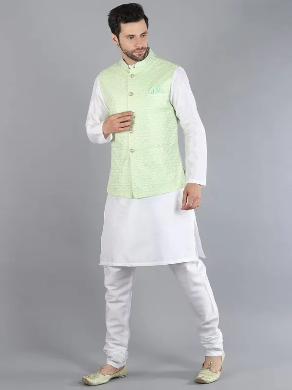 Men's_Silk_Blend_Kurta_Pajama_with_Nehru_Jacket/Modi_Jacket