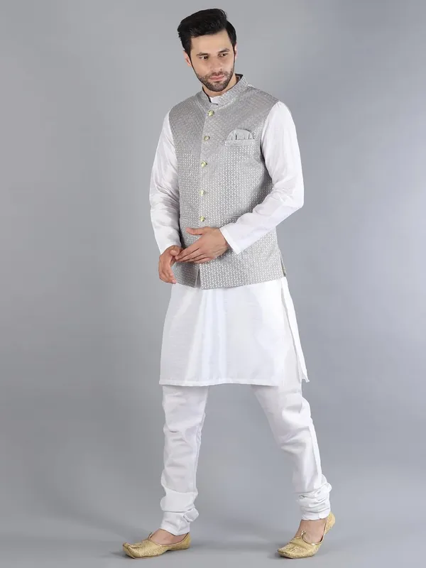 Men's_Silk_Blend_Kurta_Pajama_with_Nehru_Jacket/Modi_Jacket