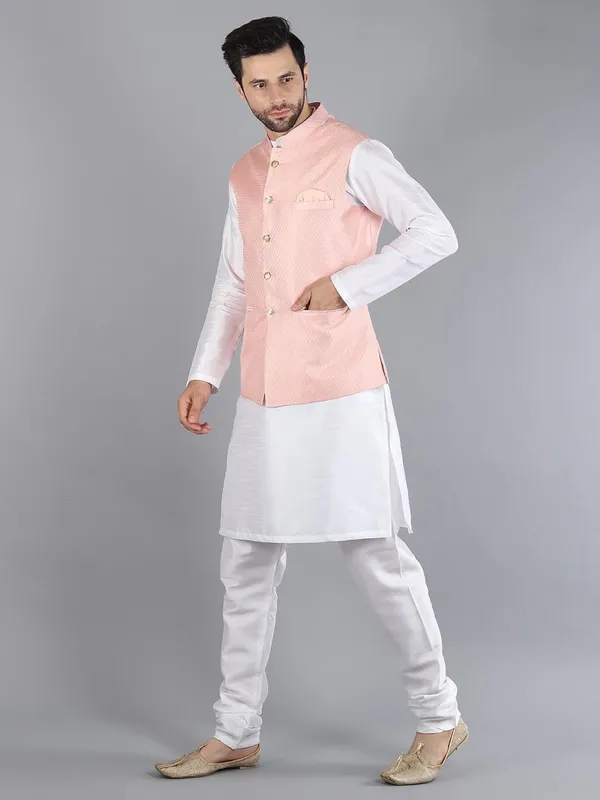 Men's_Silk_Blend_Kurta_Pajama_with_Nehru_Jacket/Modi_Jacket