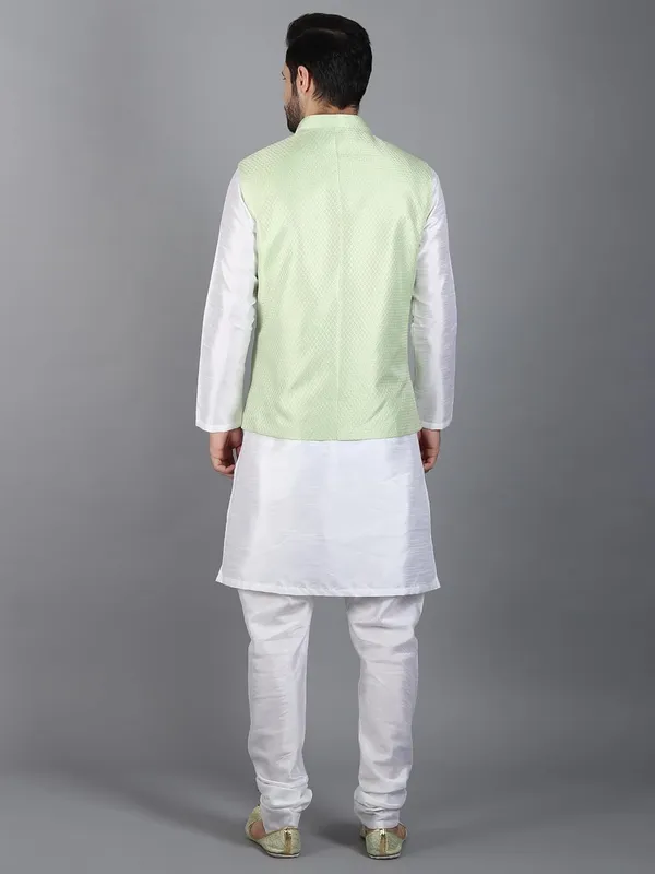 Men's_Silk_Blend_Kurta_Pajama_with_Nehru_Jacket/Modi_Jacket