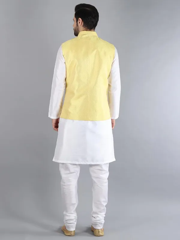 Men's_Silk_Blend_Kurta_Pajama_with_Nehru_Jacket/Modi_Jacket