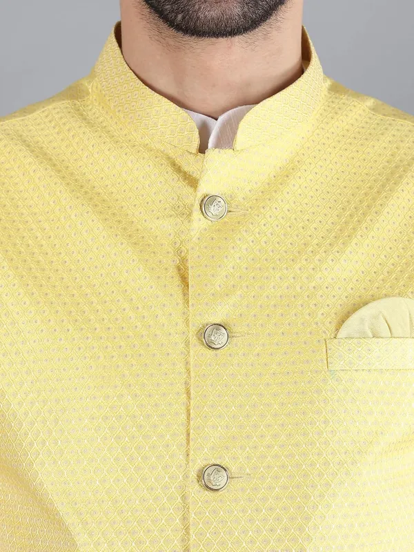 Men's_Silk_Blend_Kurta_Pajama_with_Nehru_Jacket/Modi_Jacket