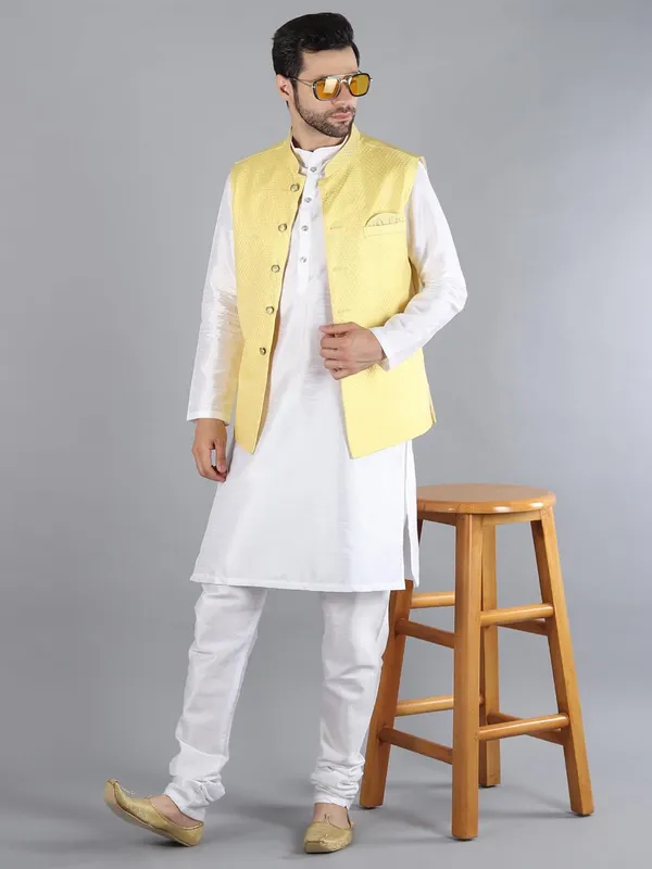 Men's_Silk_Blend_Kurta_Pajama_with_Nehru_Jacket/Modi_Jacket