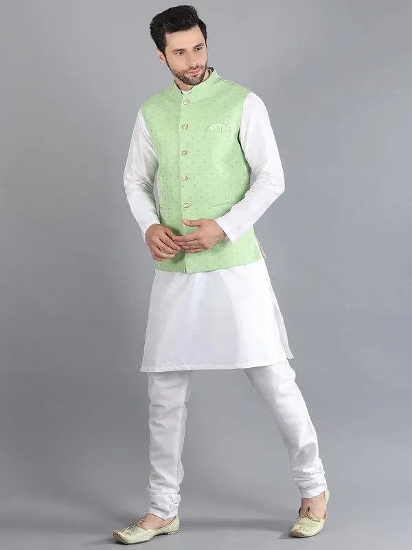Men's_Silk_Blend_Kurta_Pajama_with_Nehru_Jacket/Modi_Jacket