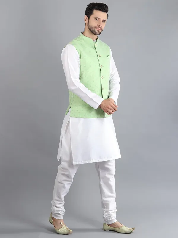 Men's_Silk_Blend_Kurta_Pajama_with_Nehru_Jacket/Modi_Jacket