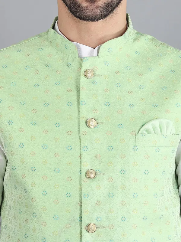 Men's_Silk_Blend_Kurta_Pajama_with_Nehru_Jacket/Modi_Jacket