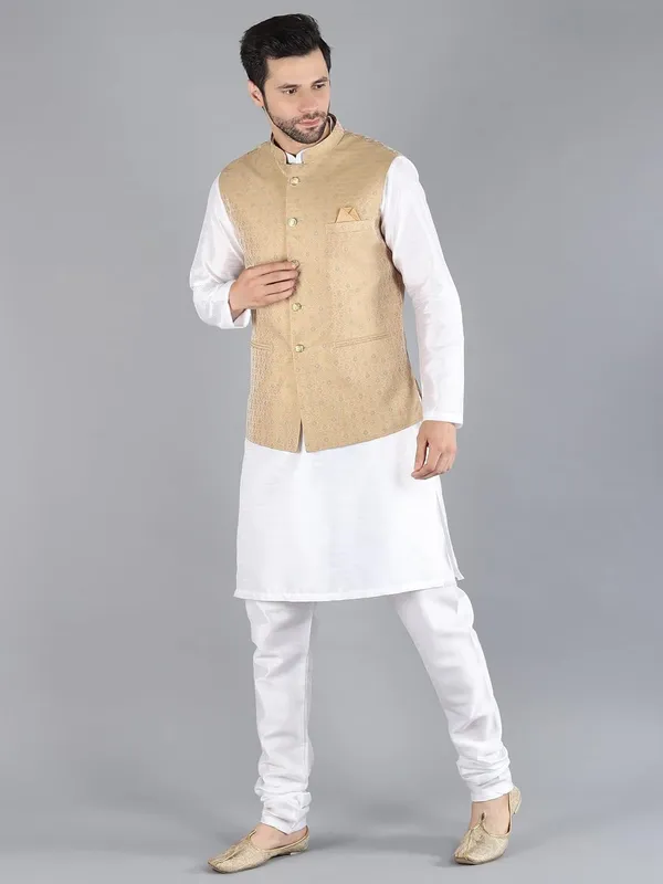 Men's_Silk_Blend_Kurta_Pajama_with_Nehru_Jacket/Modi_Jacket