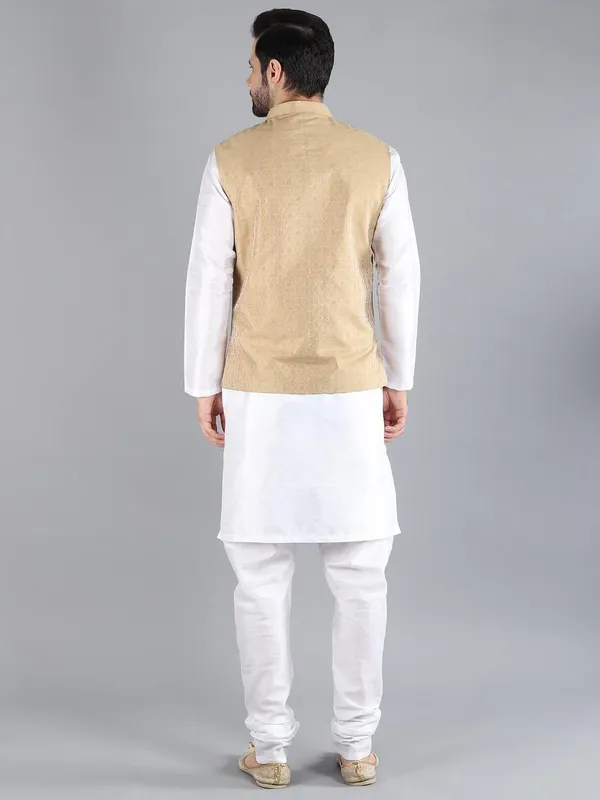 Men's_Silk_Blend_Kurta_Pajama_with_Nehru_Jacket/Modi_Jacket