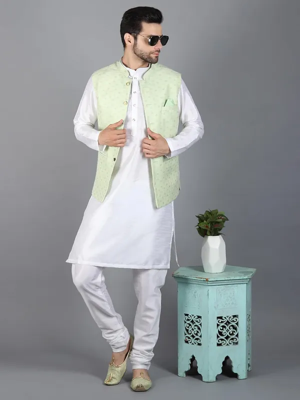 Men's_Silk_Blend_Kurta_Pajama_with_Nehru_Jacket/Modi_Jacket
