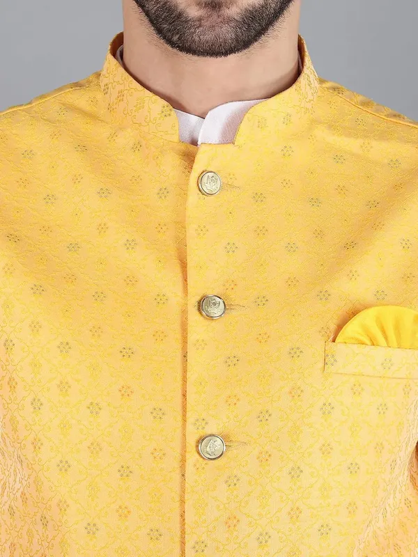 Men's_Silk_Blend_Kurta_Pajama_with_Nehru_Jacket/Modi_Jacket