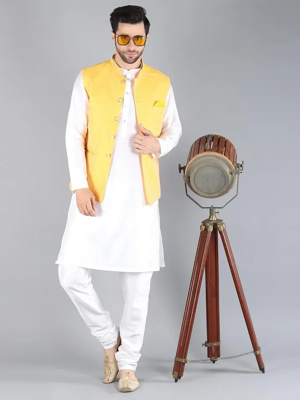 Men's_Silk_Blend_Kurta_Pajama_with_Nehru_Jacket/Modi_Jacket