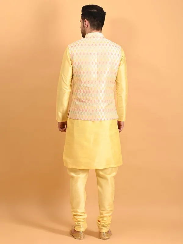 Men's_Silk_Blend_Kurta_Pajama_with_Nehru_Jacket/Modi_Jacket