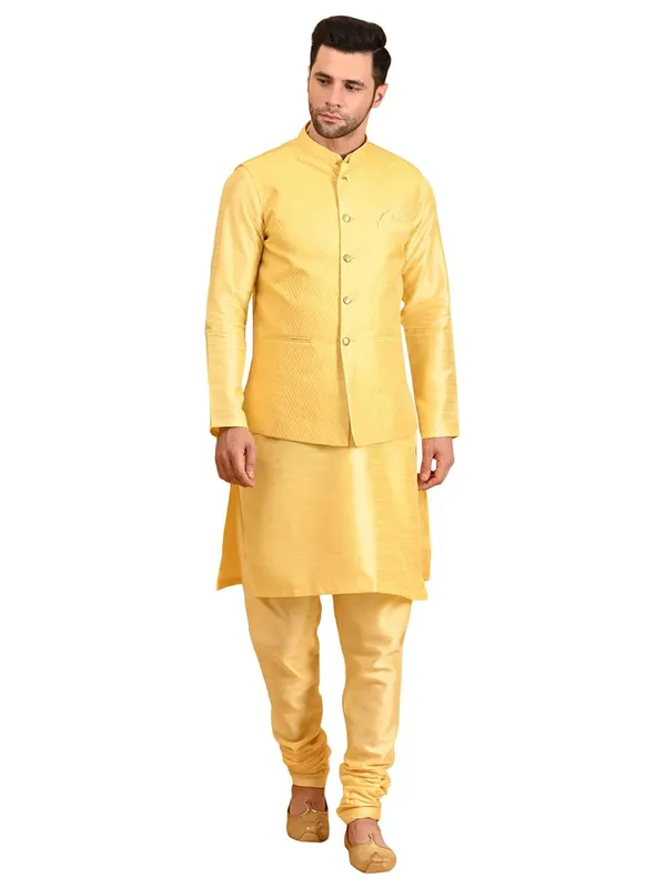 Men's_Silk_Blend_Kurta_Pajama_with_Nehru_Jacket/Modi_Jacket