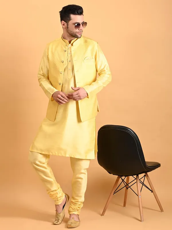Men's_Silk_Blend_Kurta_Pajama_with_Nehru_Jacket/Modi_Jacket