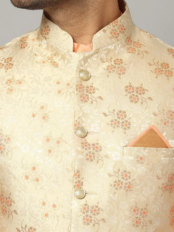 Men's_Silk_Blend_Regular_Kurta_Churidar_Pyjama_with_Bundi_Nehru_Jacket/Waistcoat