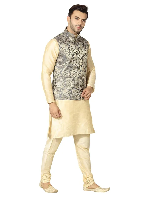 men's_Silk_Blend_Kurta_Pejama_&_Waistcot_Set