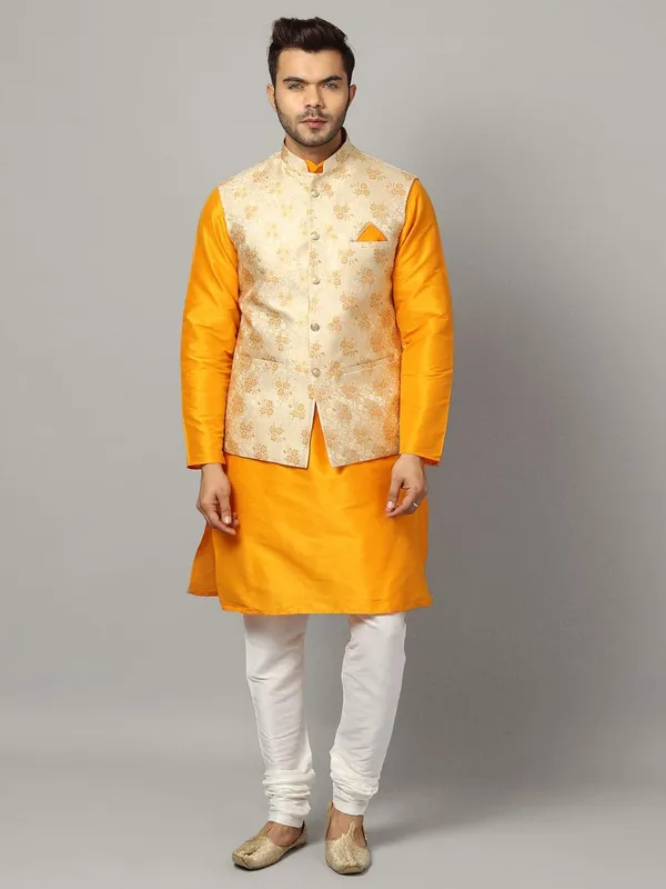 Men's_Silk_Blend_Regular_Kurta_Churidar_Pyjama_with_Bundi_Nehru_Jacket/Waistcoat
