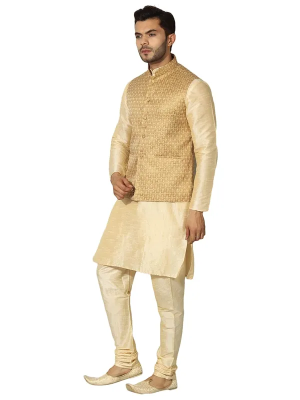 men's_Silk_Blend_Kurta_Pejama_&_Waistcot_Set