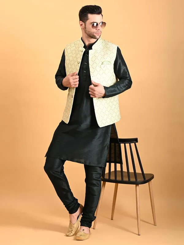 Men's_Silk_Blend_Kurta_Pajama_with_Designer_Ethnic_Nehru_Jacket/Modi_Jacket