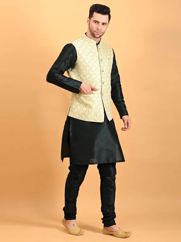 Men's_Silk_Blend_Kurta_Pajama_with_Designer_Ethnic_Nehru_Jacket/Modi_Jacket
