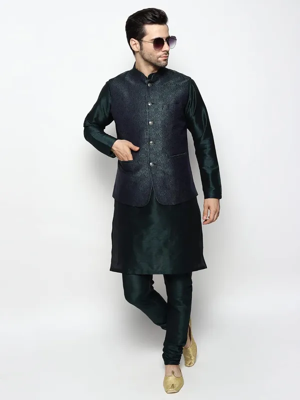 Men's_Silk_Blend_Kurta_Pajama_with_Designer_Ethnic_Nehru_Jacket/Modi_Jacket?