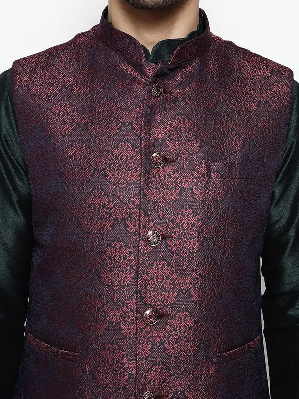 Men's_Silk_Blend_Kurta_Pajama_with_Designer_Ethnic_Nehru_Jacket/Modi_Jacket?