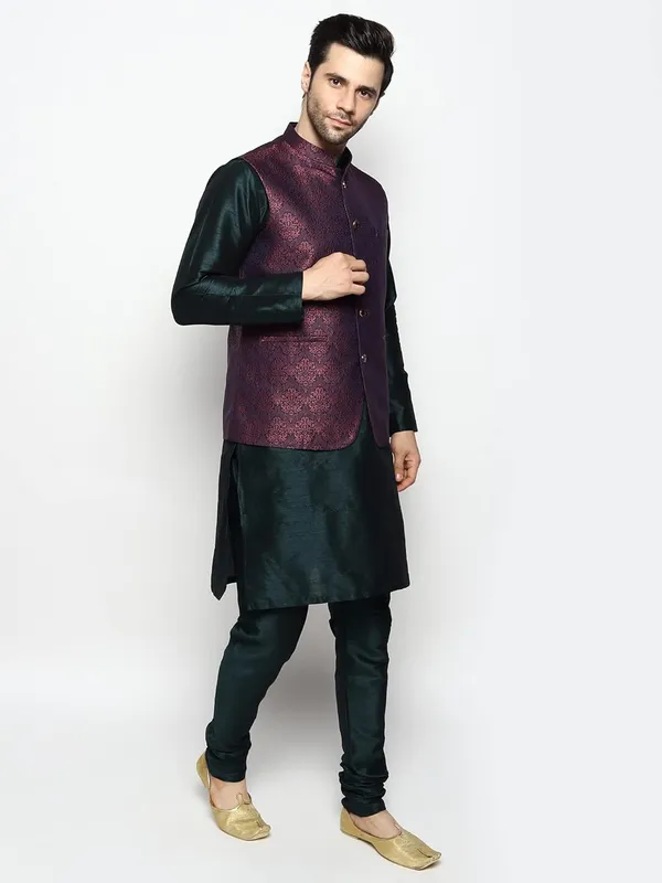 Men's_Silk_Blend_Kurta_Pajama_with_Designer_Ethnic_Nehru_Jacket/Modi_Jacket?