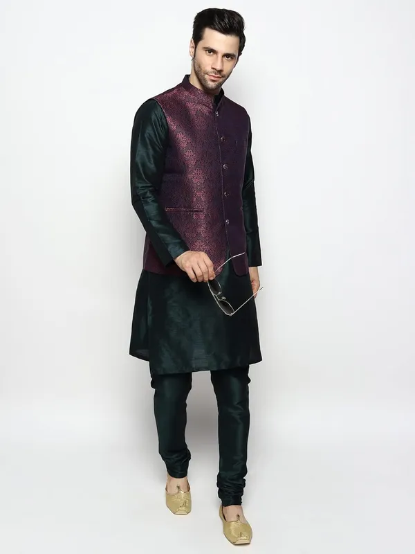Men's_Silk_Blend_Kurta_Pajama_with_Designer_Ethnic_Nehru_Jacket/Modi_Jacket?