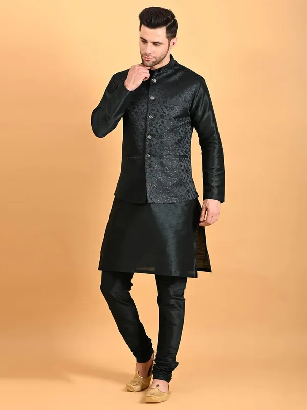 Men's_Silk_Blend_Kurta_Pajama_with_Designer_Ethnic_Nehru_Jacket/Modi_Jacket