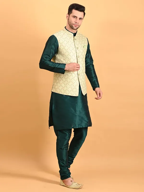 Men's_Silk_Blend_Kurta_Pajama_with_Designer_Ethnic_Nehru_Jacket/Modi_Jacket