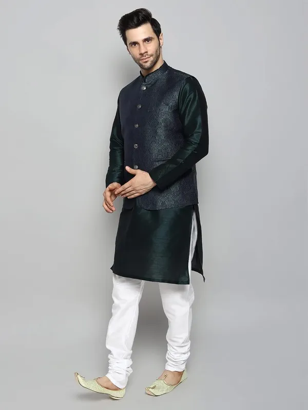 Men's_Silk_Blend_Kurta_Pajama_with_Designer_Ethnic_Nehru_Jacket/Modi_Jacket?