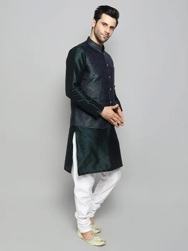 Men's_Silk_Blend_Kurta_Pajama_with_Designer_Ethnic_Nehru_Jacket/Modi_Jacket?
